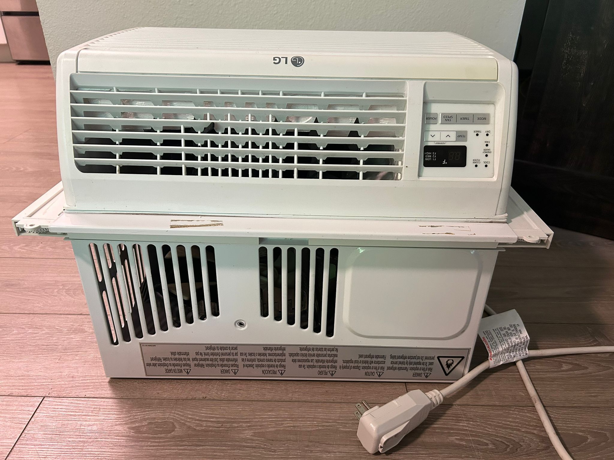 LG Room air conditioner
