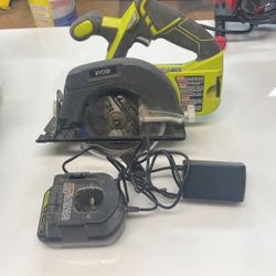Ryobi 18v Saw With Charger 