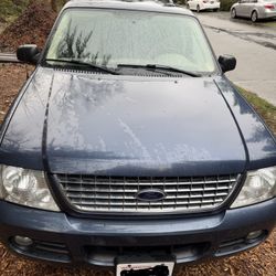 2004 Ford Explorer