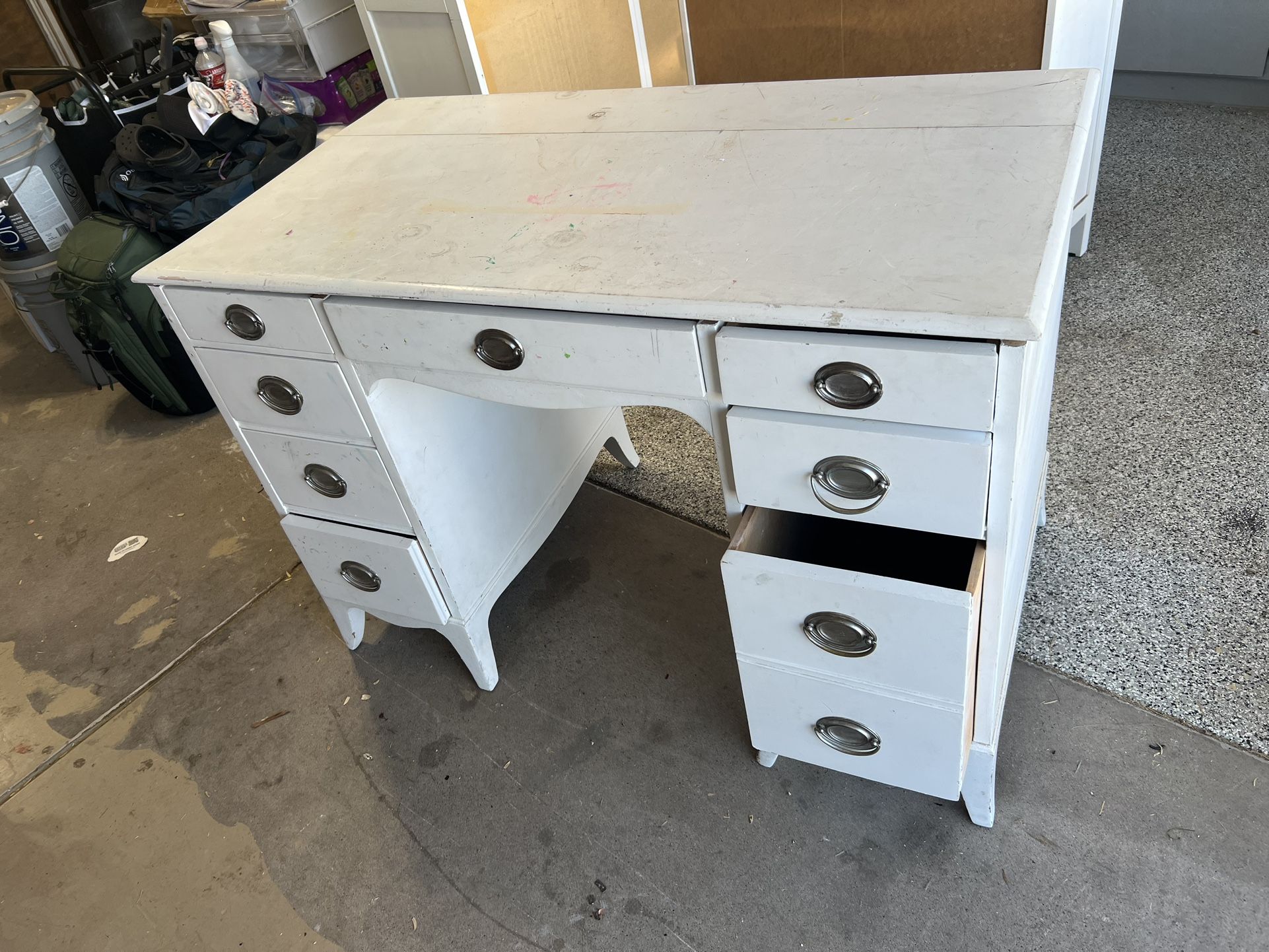 Desk (antique)