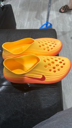 Nike rejuven8 size 10 new