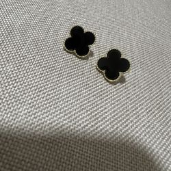 VCA Earrings 