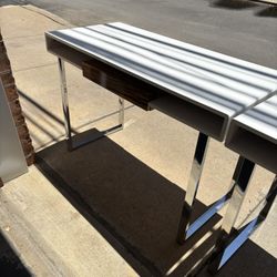 Safavieh White/Chrome Metropolitan Desk