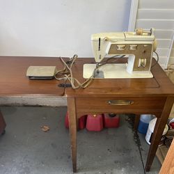 Singer Sewing Machine