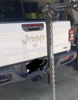 Yakima bike rack fits 4