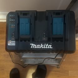 Makita DC40RB