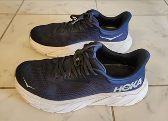 Hoka Men's Arahi 7 running shoes size 8