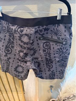 Various Men’s Vuori Shorts