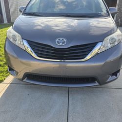 2011 Toyota Sienna