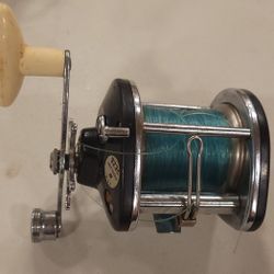 Vintage True Temper 923C Fishing Reel