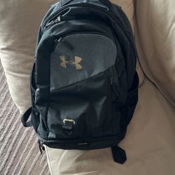 Under Armour Hustle 4.0 -Black And Gold backpack- Like New 