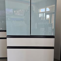 Samsung Bespoke 4-door French Door https://offerup.com/redirect/?o=MjkuQ3U=