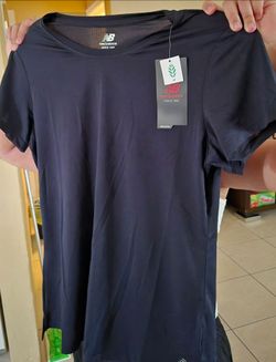 NEW BALANCE ATHLETIC CLOTHES