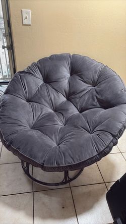 selling chair ￼