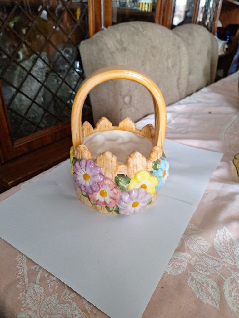 Ceramic Easter Planter Flower Pot Teleflora