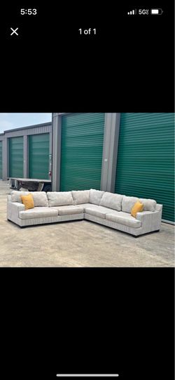 Sectional couch