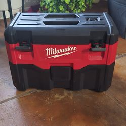 Milwaukee vacuum