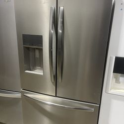 SALE! Refrigerator Frigidaire Gallery counter depth French door like new 