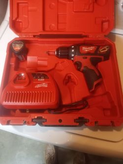 Milwaukee 12v - 3/8"Drill Driver