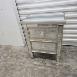 Mirrored 2-Drawer Nightstand – Champagne Gold Finish