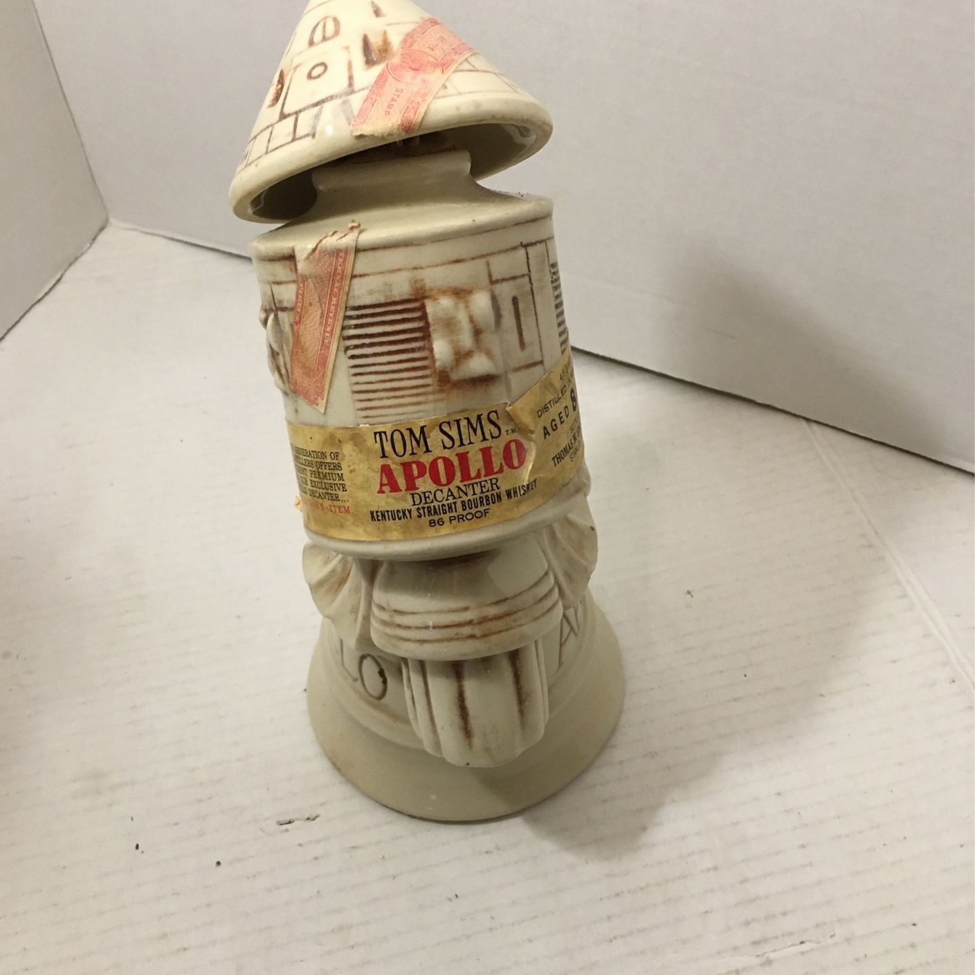 Apollo decanter Kentucky Whiskey/Tom Sims