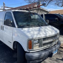 2000 Chevy Express 2500