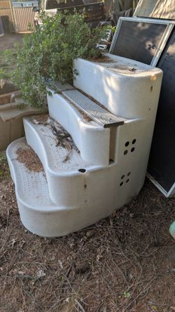 Pool stairs