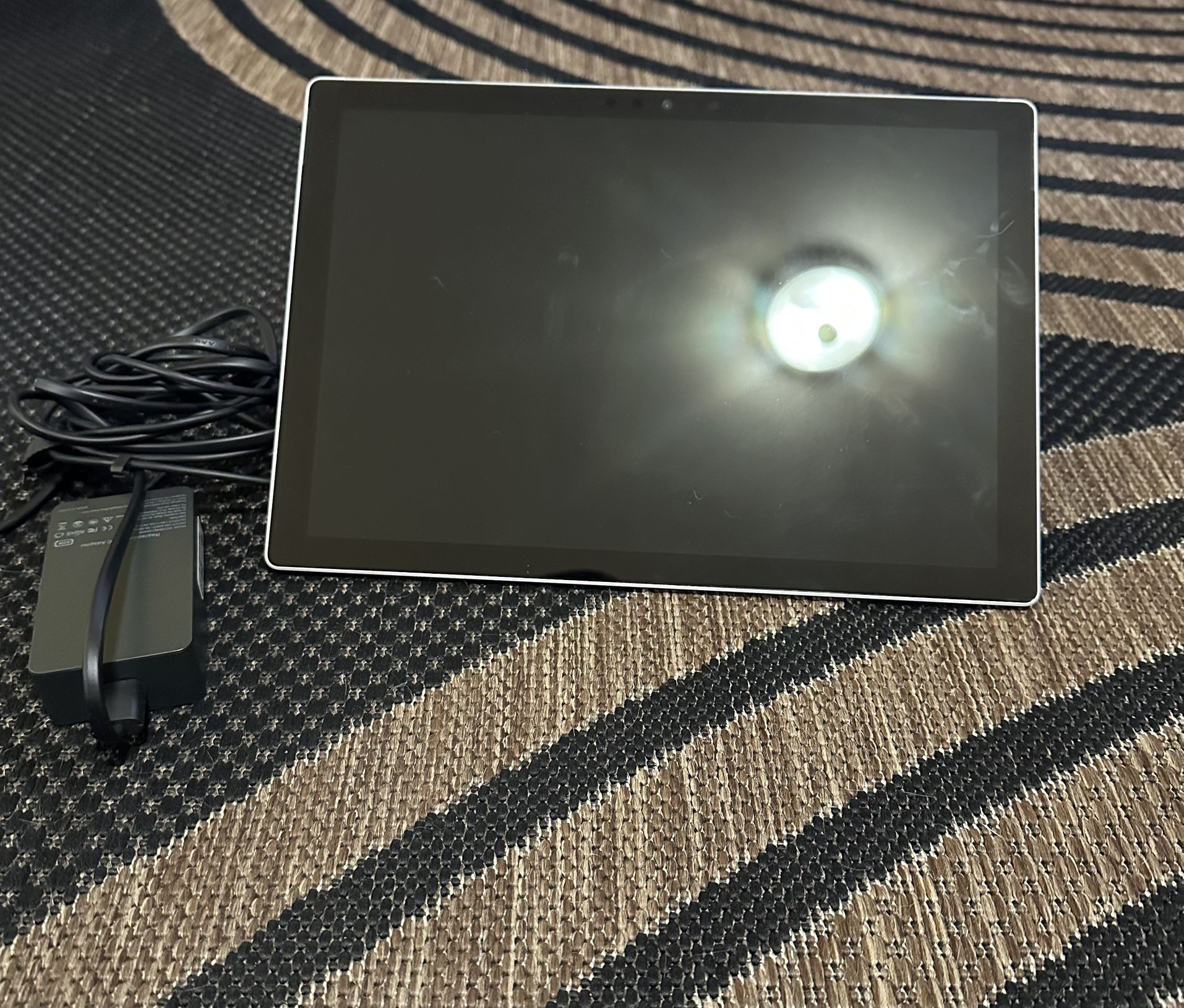 Microsoft Surface Pro 7 – i5 / 8GB / 128GB – Windows 11 + Charger (No Keyboard)