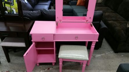 Desk vanity with stool