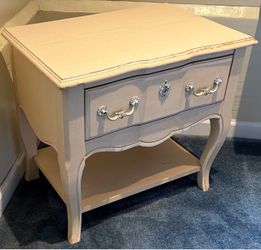 Queen Anne Style Nightstand