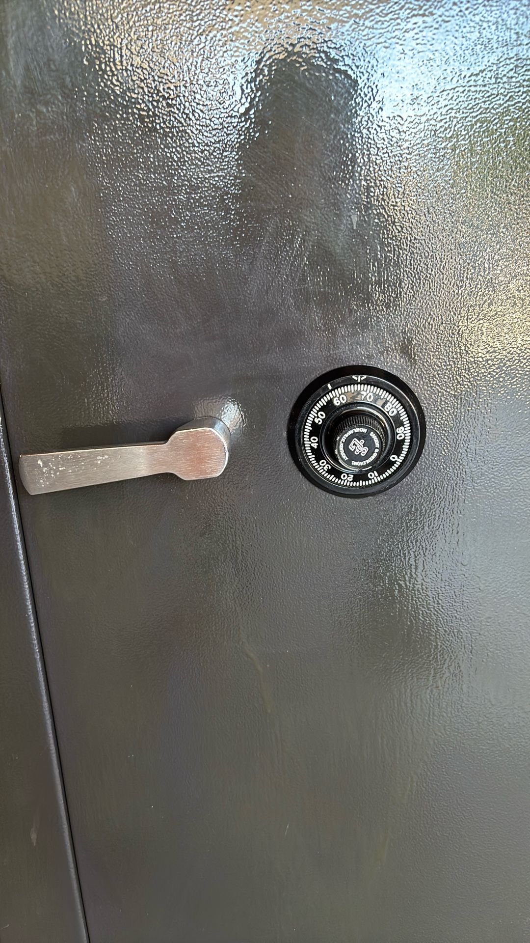 Heavy duty safe