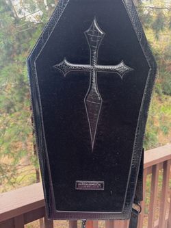 Killstar Vampire’s Kiss Coffin Velvet