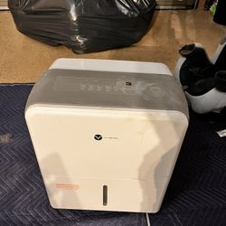 VREMI Dehumidifier 30pint/day