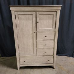 Cathleen Door Chest