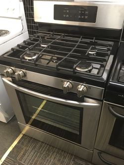 LG RANGE RUNS ON LIQUID PROPANE