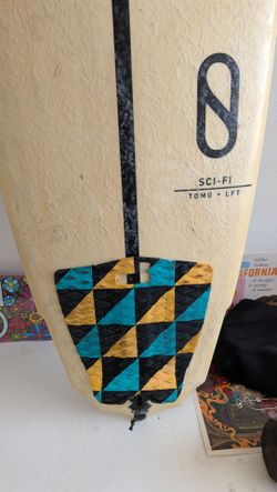 6'1 surfboard Kelly Slater Tomo sci-fi