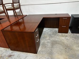 OFFICE/HOME DESK L-SHAPE DESK