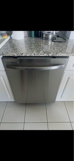 Stainless Steel Built-In Dishwasher