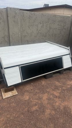 Camper shell