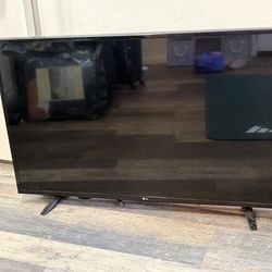 49" LG TV