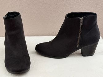 Ladies Black, Suede Ankle Boots, Si.e 7M