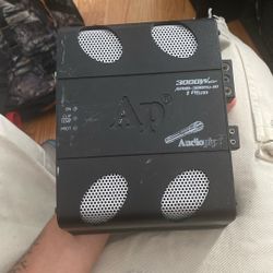 AudioPipe 3000watt amp