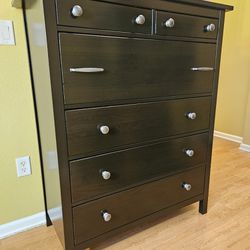 Clean and Nice Dark Brown 6 Drawer Chest /Tall Dresser.