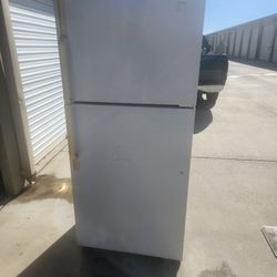 Refrigerator Maytag