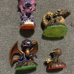 Cynder & Bash & Spyro & Baby Bash / Sidekick Bash (Mini) Skylanders figures