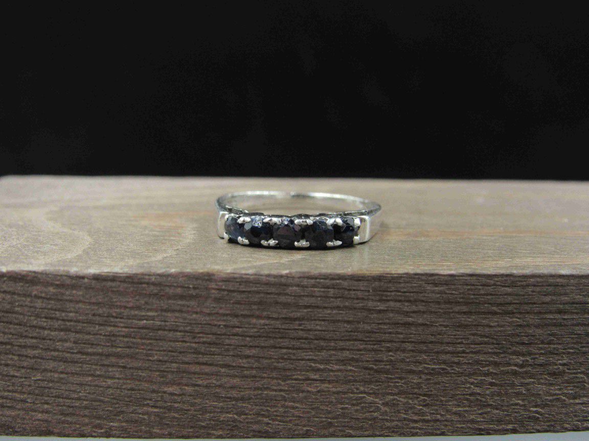 Size 6.25 Sterling Silver Simple Dark Round Topaz Band Ring Vintage