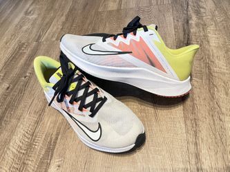 NIKE QUEST 3 - WOMAN’S RUNNING SNEAKERS - Size 8