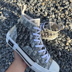 Dior B23 High Tops Authentic Size 9