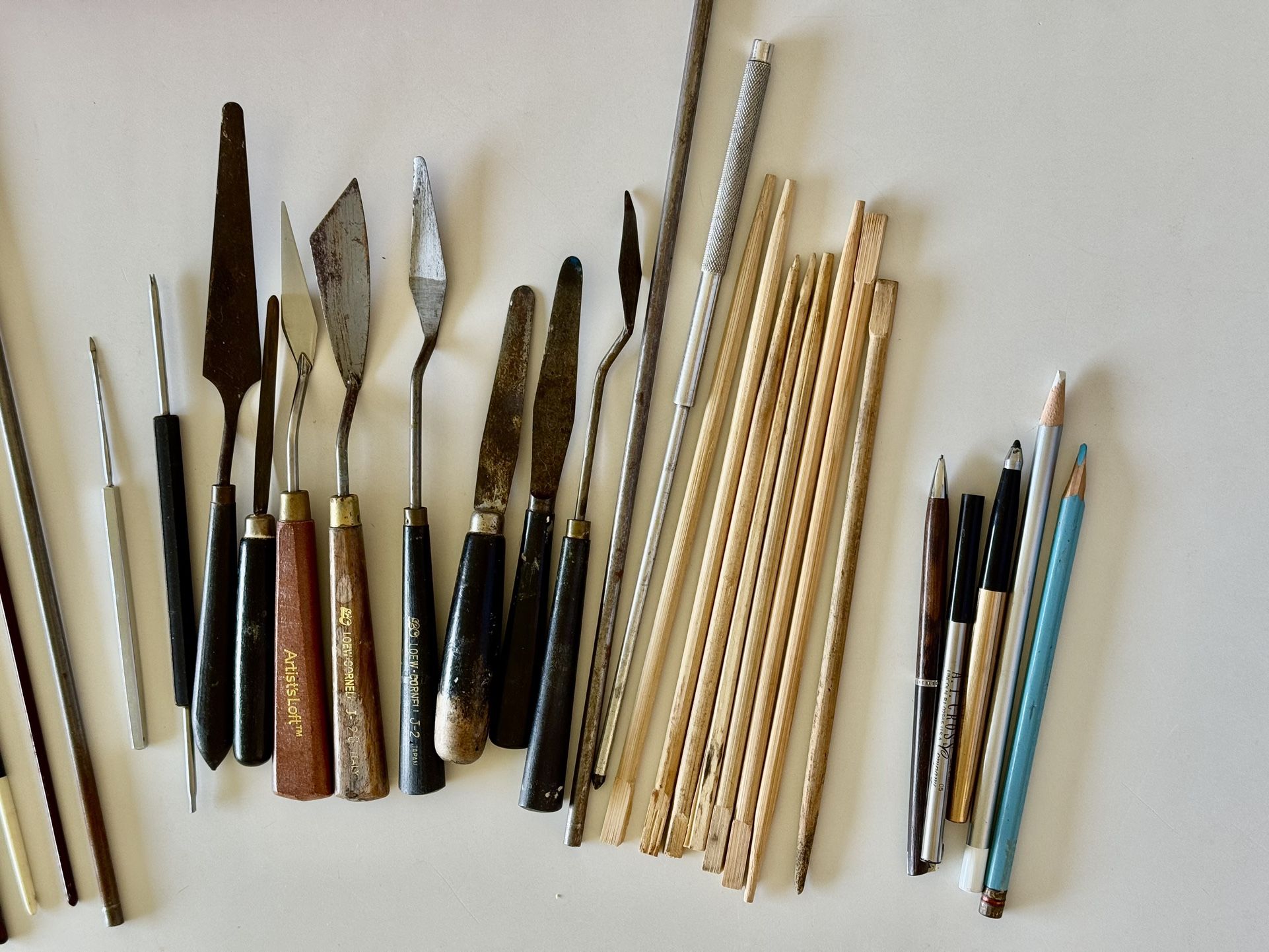 Art Supplies Paint Brushes, Spatulas Etc…