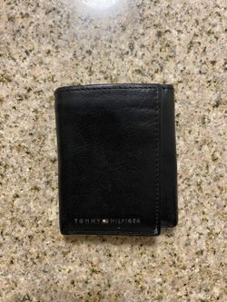 Tommy Hilfiger Leather Wallet 